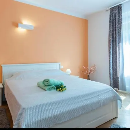 Lovely-room- Appartamento